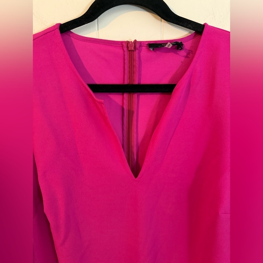 Trina Turk Hot Barbie Pink Long Statement Sleeve Split Neck Shift Dress 8 - Picture 6 of 11